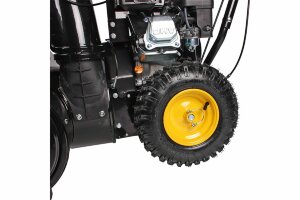 Бензиновый снегоотбрасыватель Champion ST661