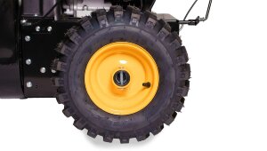 Бензиновый снегоотбрасыватель Champion ST1170E