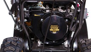 Бензиновый снегоотбрасыватель Champion ST1170E