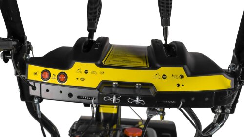 Бензиновый снегоотбрасыватель Champion ST761BS
