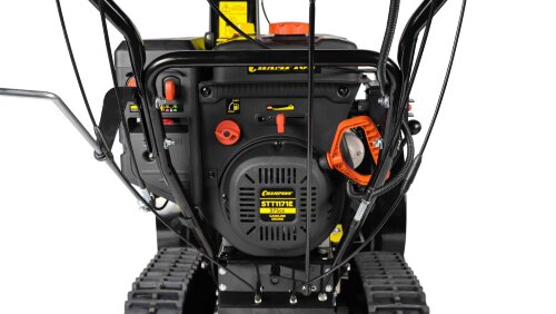 Бензиновый снегоотбрасыватель Champion STT1171E